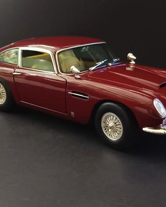 Aston Martin DB5 1963 scala 1:18