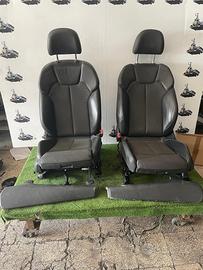Tappezzeria in pelle e stoffa audi q5 s-line del 2