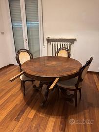 Tavolo classico allungabile in legno con sedute