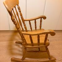 Sedia a dondolo in legno