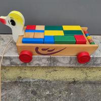 Vecchio giocattolo legno oca cubi