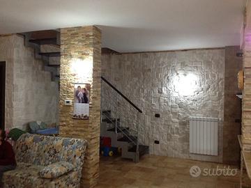 Listellini di pietra naturale