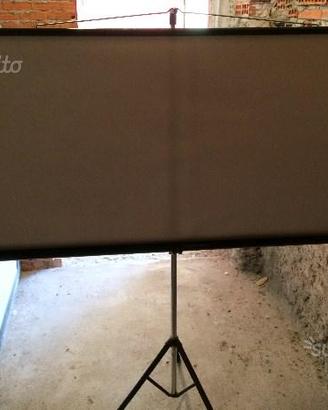 Telo bianco con piedistallo per proiezioni