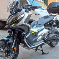 Xadv 750