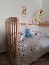 lettino completo con materasso, cuscini, lenzuole,