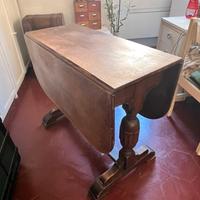 Tavolo antico a bandelle in legno massello