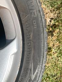 N.4 gomme M+S complete di cerchi originali Audi A3