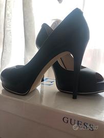 Décolleté nere spuntate pelle Guess