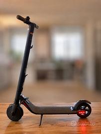 Monopattino - Ninebot ES2 COME NUOVO