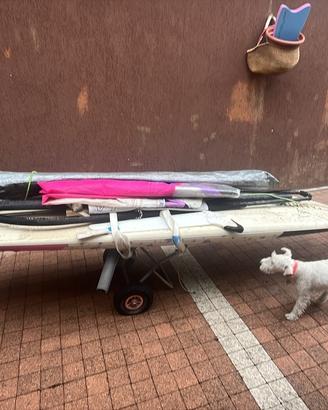 Tavola Windsurf + 2 vele FRETTA DI VENDERE