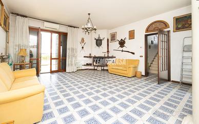VILLA SINGOLA IN CAMPORICCO!! LIBERA SUBUITA!!
