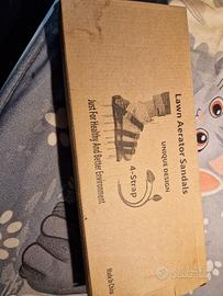 Sovrascarpe chiodate per arieggiare prato