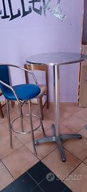 tavolo alto con sgabello 