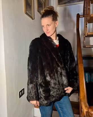 splendida pelliccia visone femmina nero