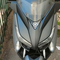 scooter Xmax 400