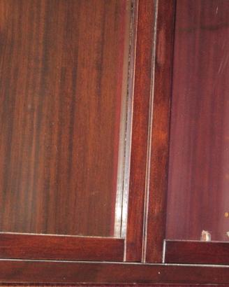 vetrinetta noce er esposizione automodelli o altro