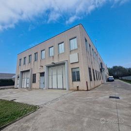 Capannone vendita diretta garbagnate mi