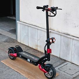 monopattino elettrico scooter