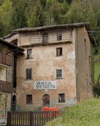 Fabbricato con terreni a Rigosa, vicino a Selvino