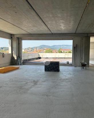 NEGOZIO A SARNICO