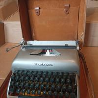 macchina da scrivere Remington