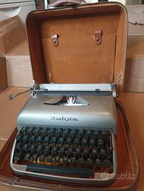 macchina da scrivere Remington