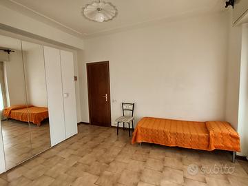 Grande CAMERA SINGOLA STAZIONE CARNATE