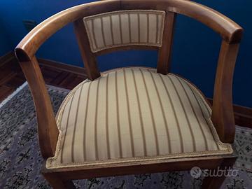Poltroncina antica