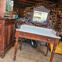 Mobile antico restaurato