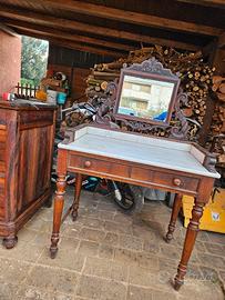 Mobile antico restaurato