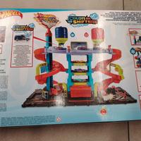 Pista hot wheels 4+ mega tower car wash