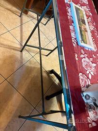 Libreria - Scrivania - Libri