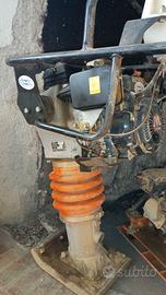 Vibrocostipatore a scoppio 4 T marca MIKASA