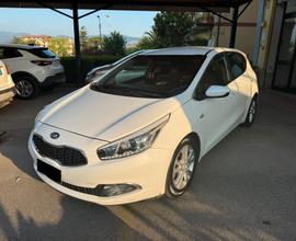 Kia Ceed cee'd 1.6 CRDi 128 CV 5 porte Stop&Go hig