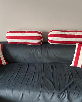 Set cuscini d’arredo.