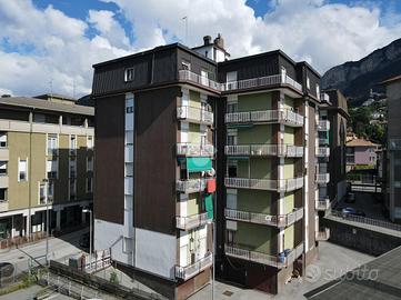 4 LOCALI A CALOLZIOCORTE