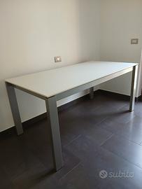 Tavolo da pranzo allungabile