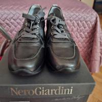 Scarpe donna n. 37 Nero Giardini nuove.