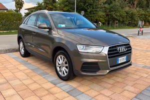 Audi Q3 2.0 TDI 120 CV Business