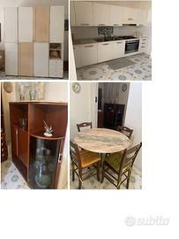 Mobili in blocco (elettrodomestici inclusi)