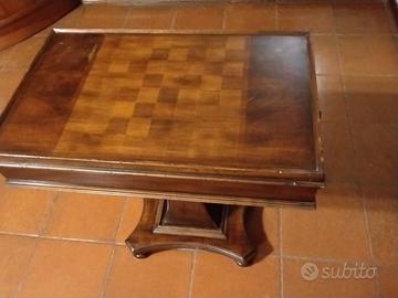 Antico tavolino scacchiera con cassetti