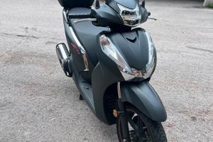 Honda SH 300