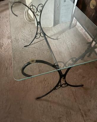 Tavolo da giardino in cristallo