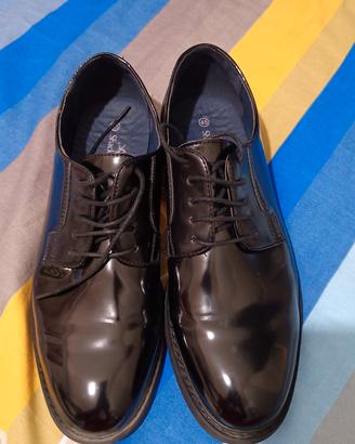 scarpa nera lucida