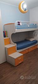 LETTO A CASTELLO e CASSETTIERA