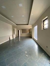 Locale Commerciale all'interno del centro comm