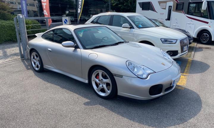 Porsche 911 carrera 4s