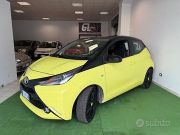 Toyota Aygo 1.0 VVT-i 69 CV 5 porte x-play MMT
