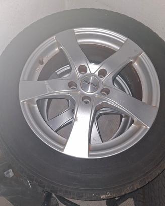 Cerchi con gomme