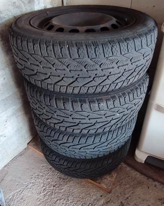 4 Cerchi in ferro 16" + gomme invernali 205/55 R16